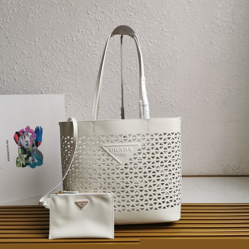 Pra*a shopping bags